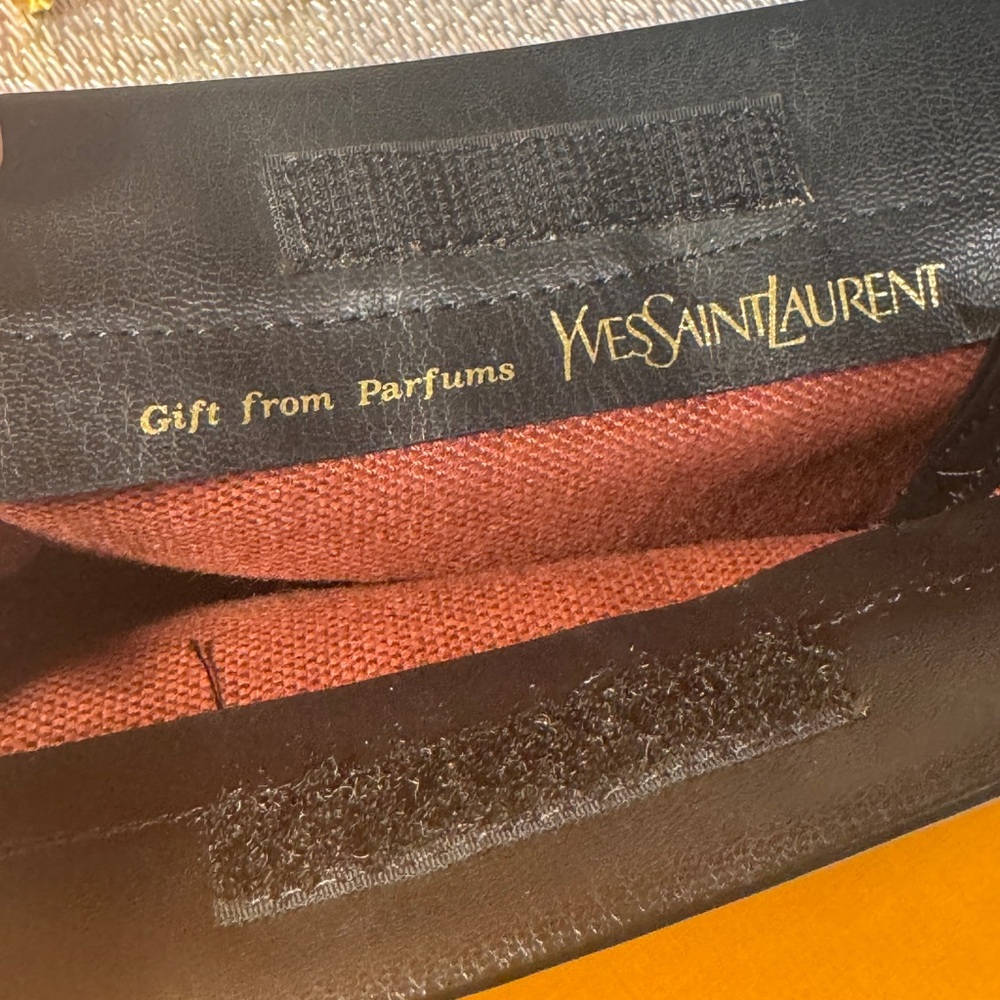 YSL Cosmetics Clutch - Picture 6 of 12